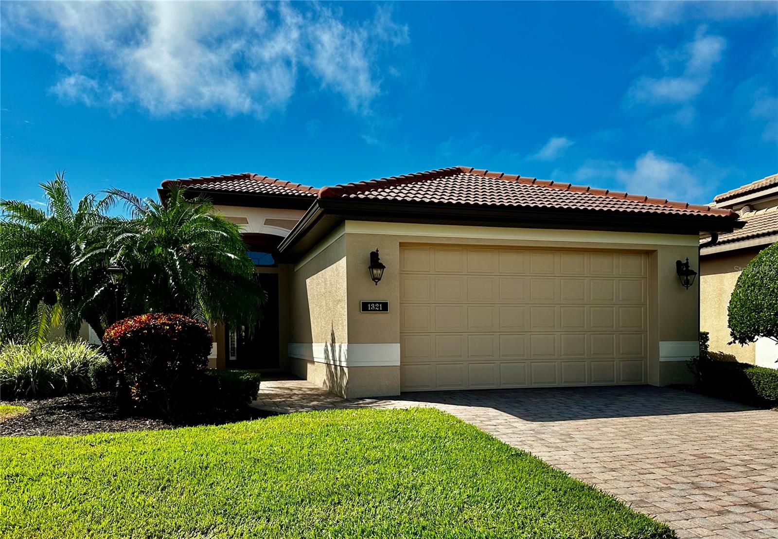 1321 CIELO CT — photo 2