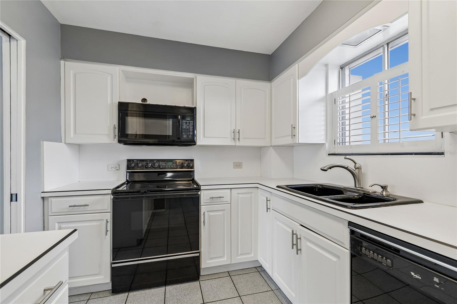 1365 N SNELL ISLE BLVD NE #2E — photo 6