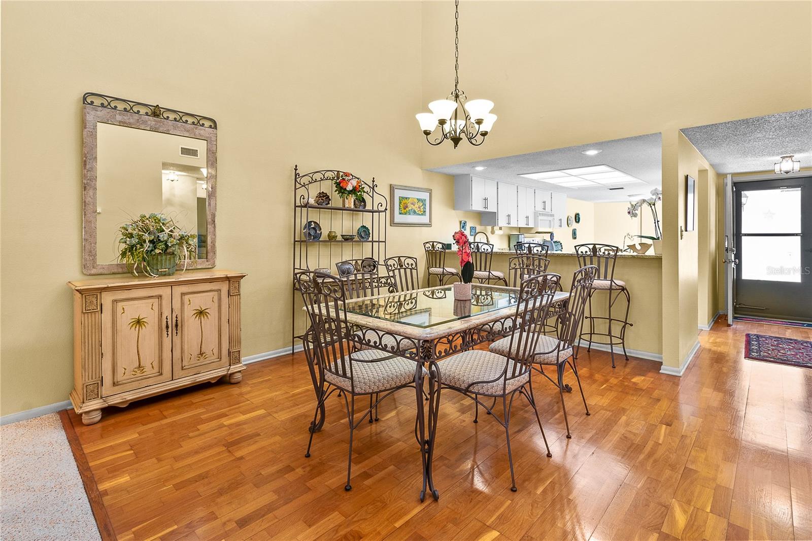 4660 LA JOLLA DR — photo 16