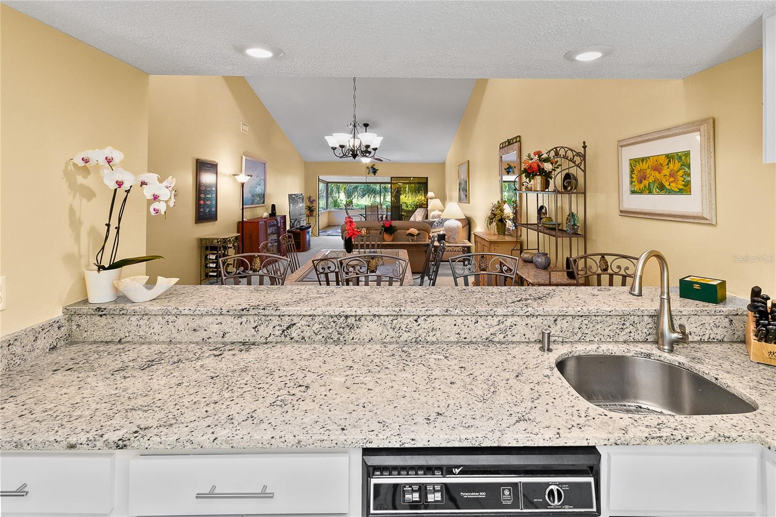 4660 LA JOLLA DR — photo 8