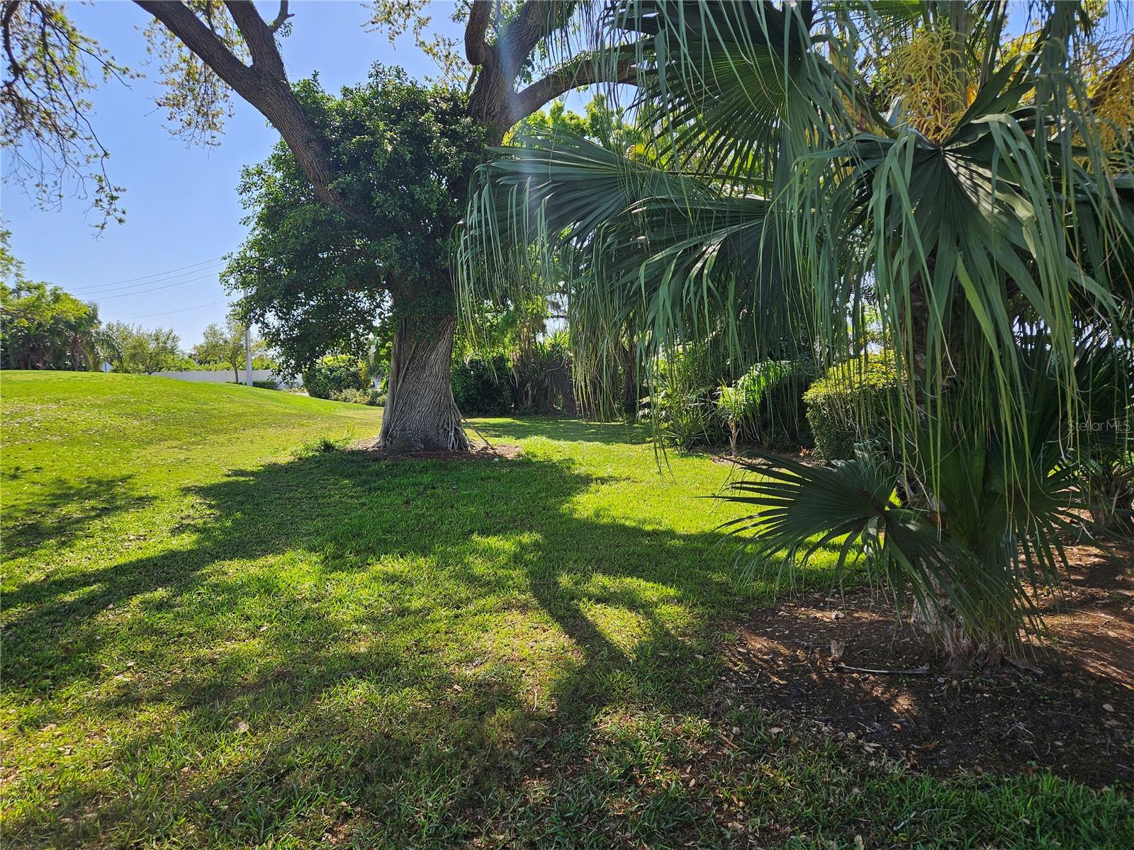 4660 LA JOLLA DR — photo 40