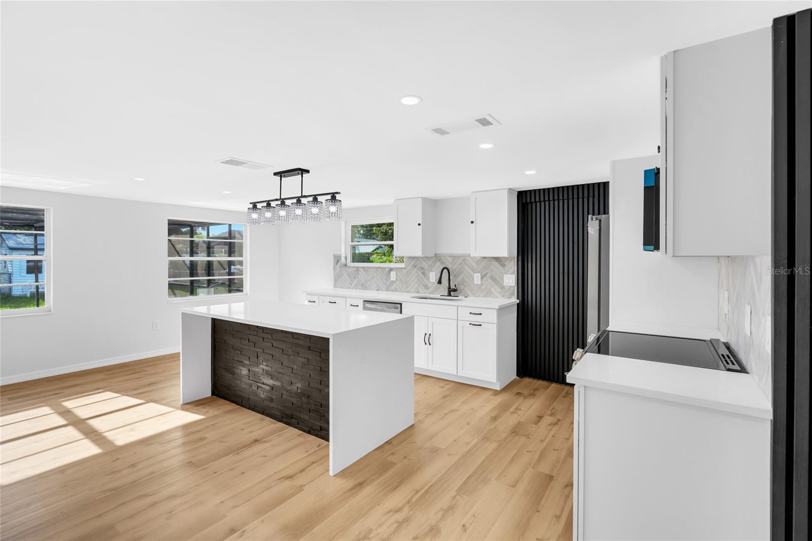4603 ATLANTIC AVE — photo 17