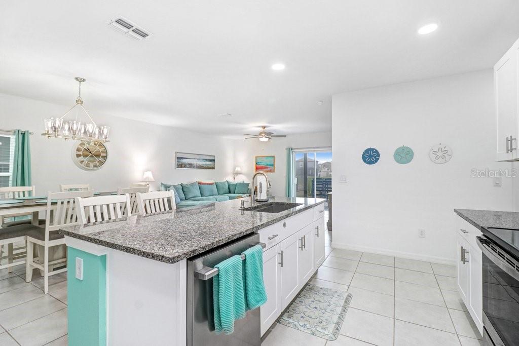 11099 RADIANT SHORE LOOP — photo 10