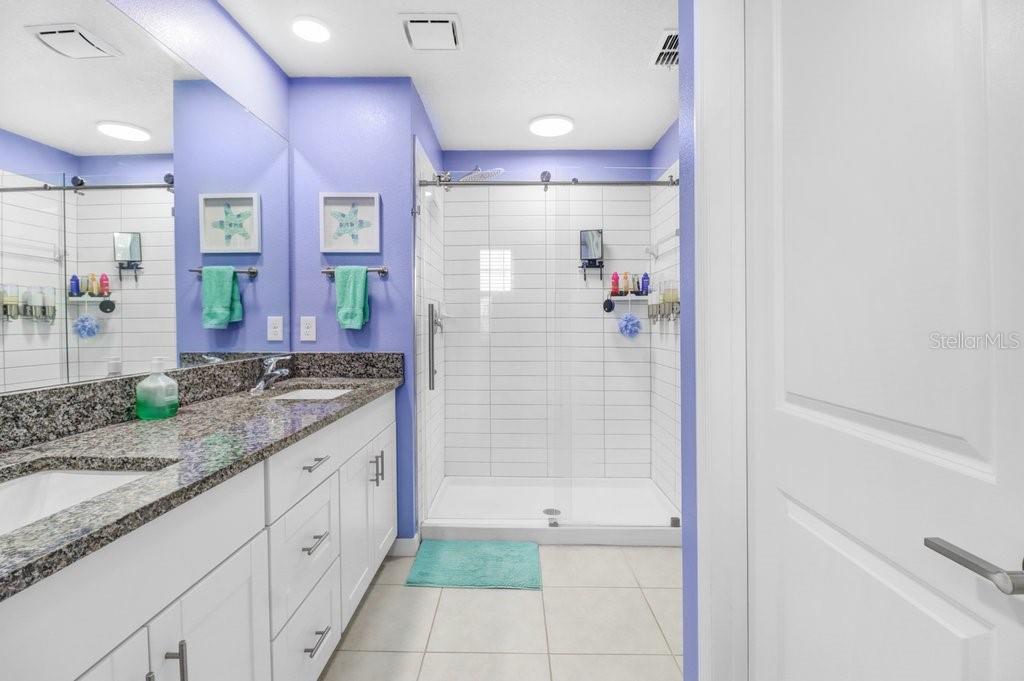 11099 RADIANT SHORE LOOP — photo 32