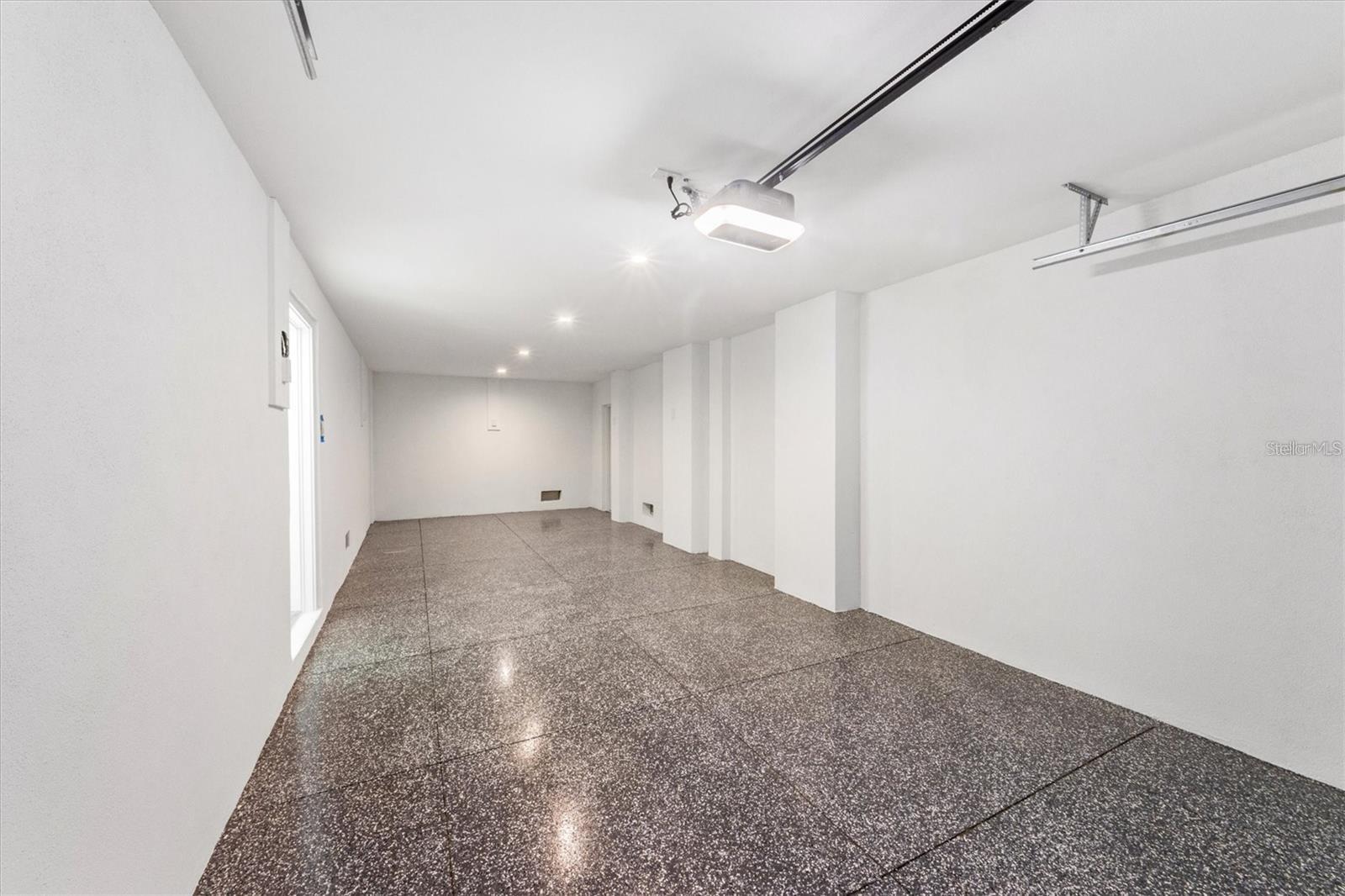 764 JACARANDA RD — photo 35