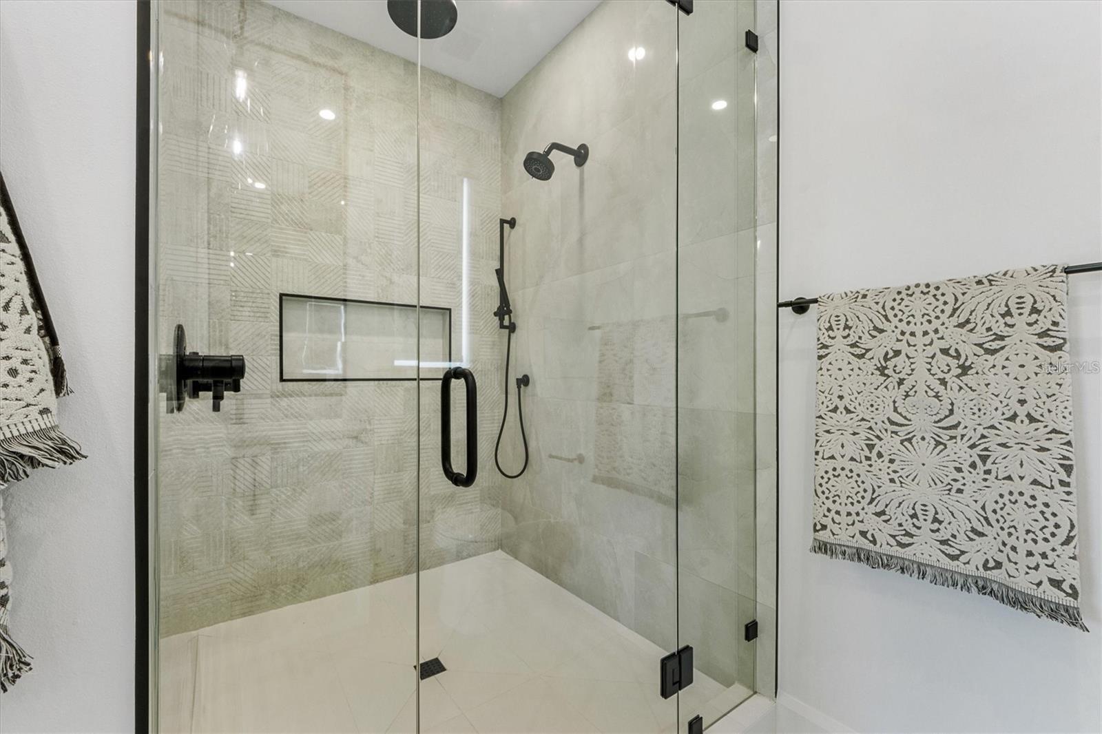 764 JACARANDA RD — photo 16