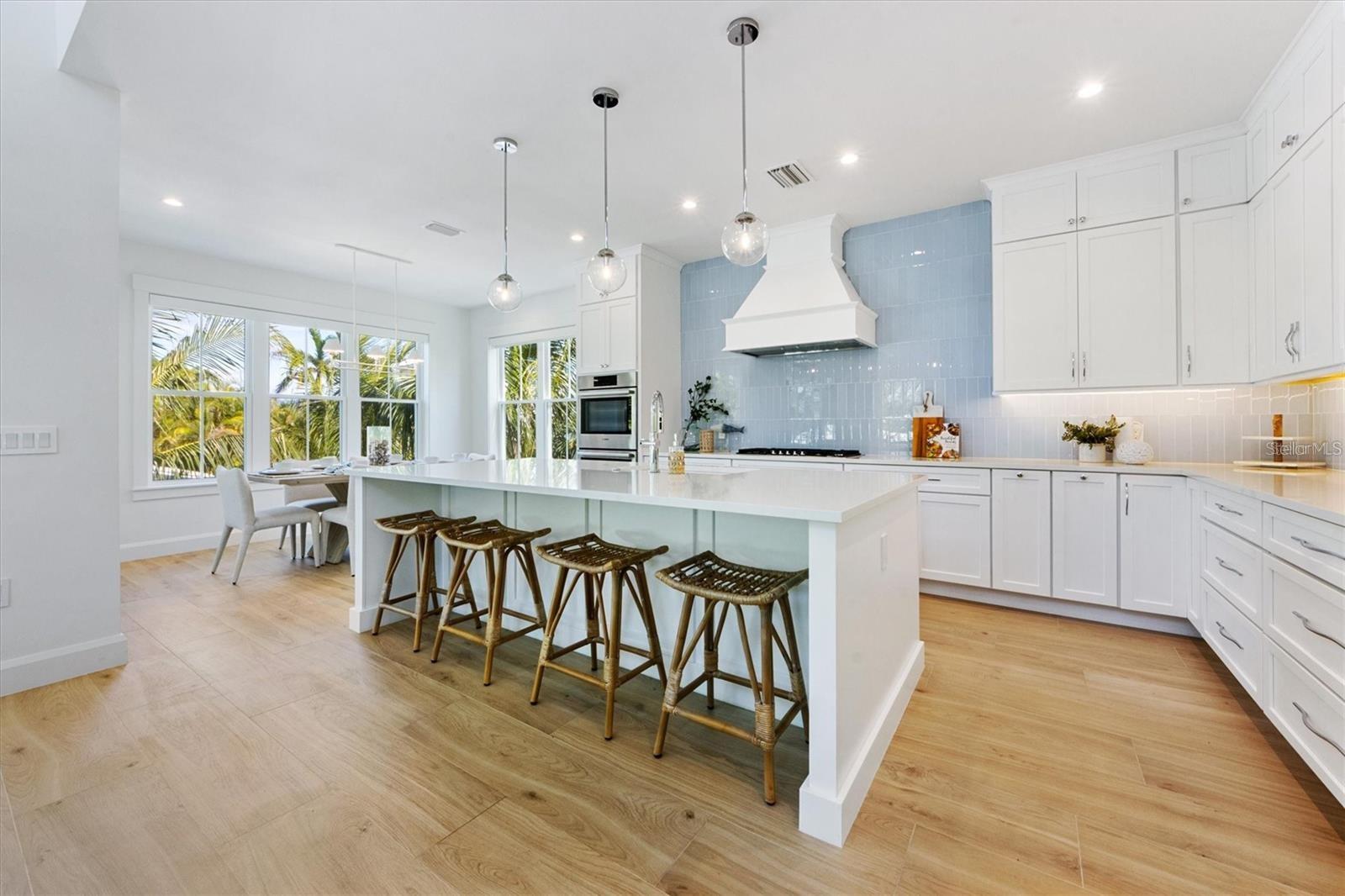 764 JACARANDA RD — photo 5