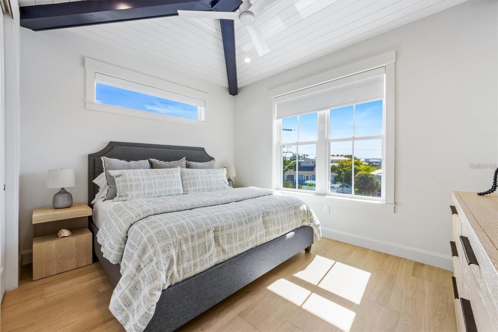 764 JACARANDA RD — photo 22