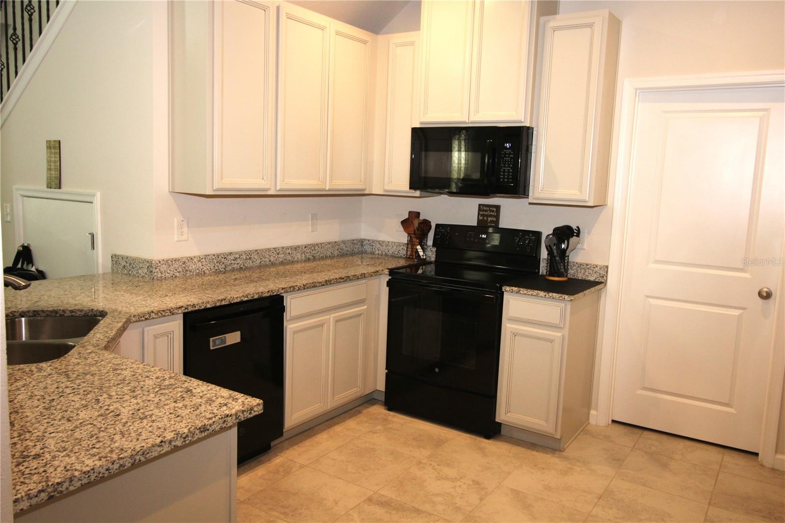 2135 LACEFLOWER DR — photo 10