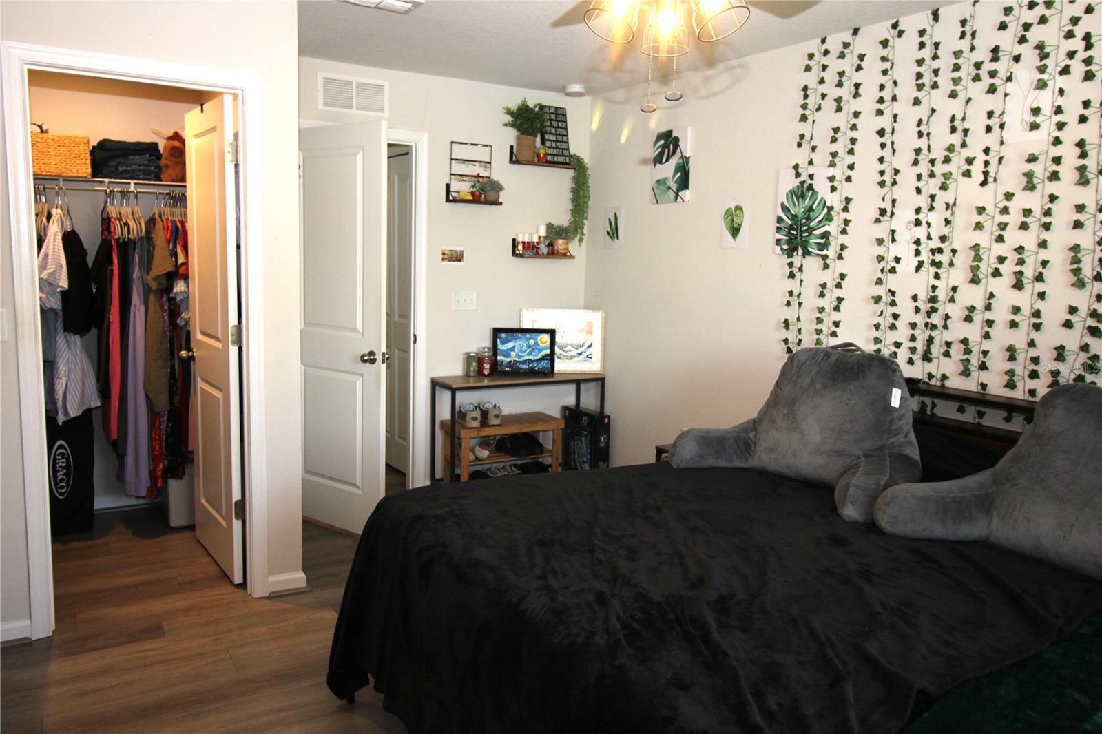 2135 LACEFLOWER DR — photo 30