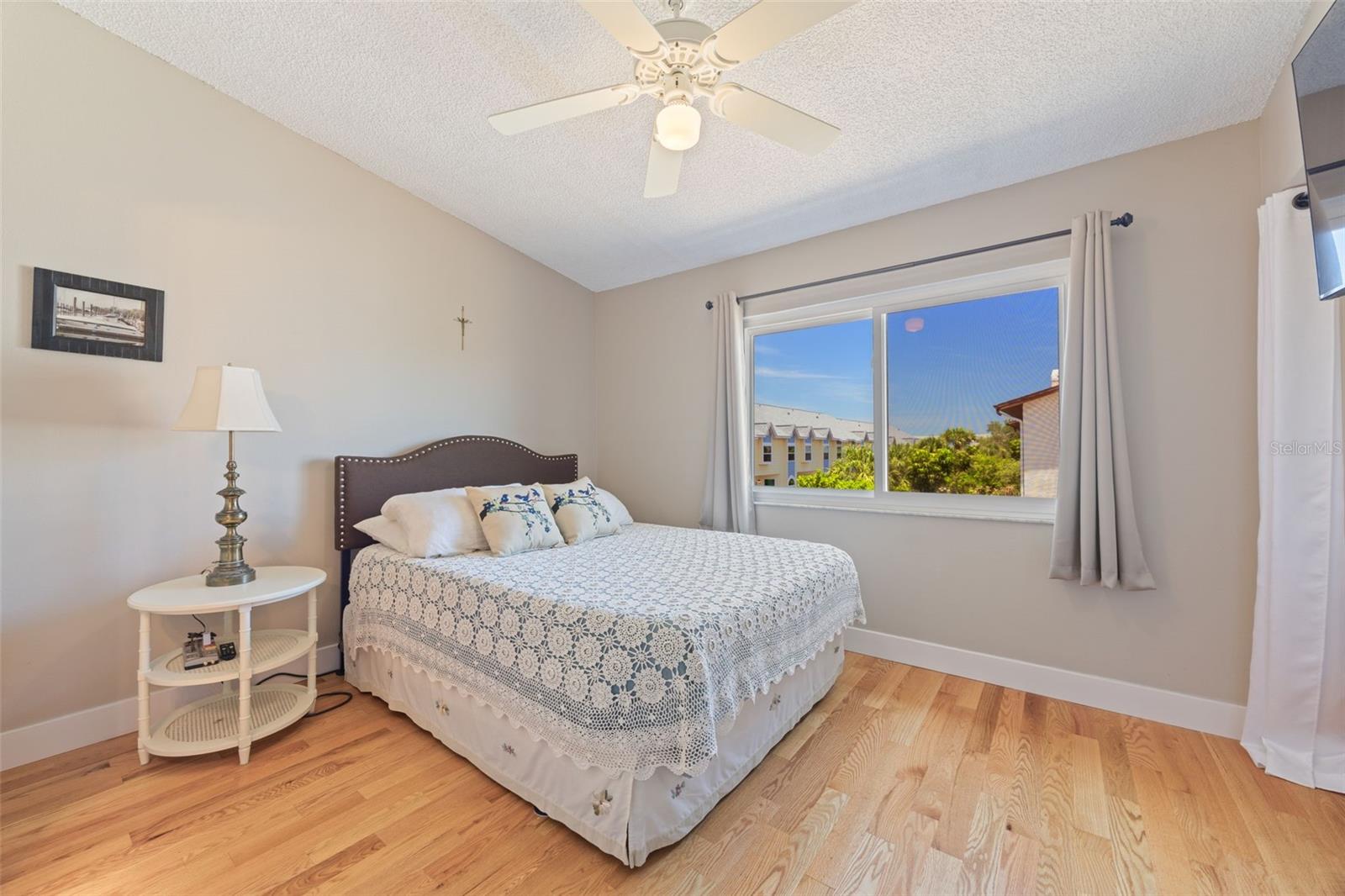 367 MADEIRA CIR — photo 32