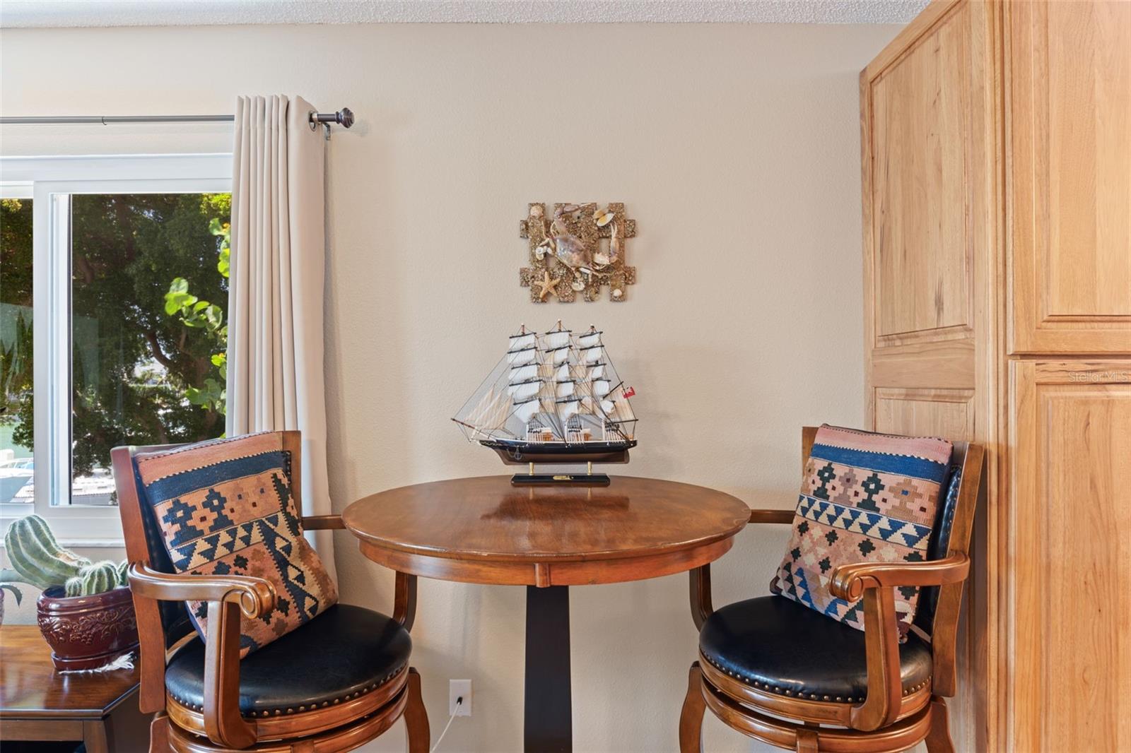 367 MADEIRA CIR — photo 17