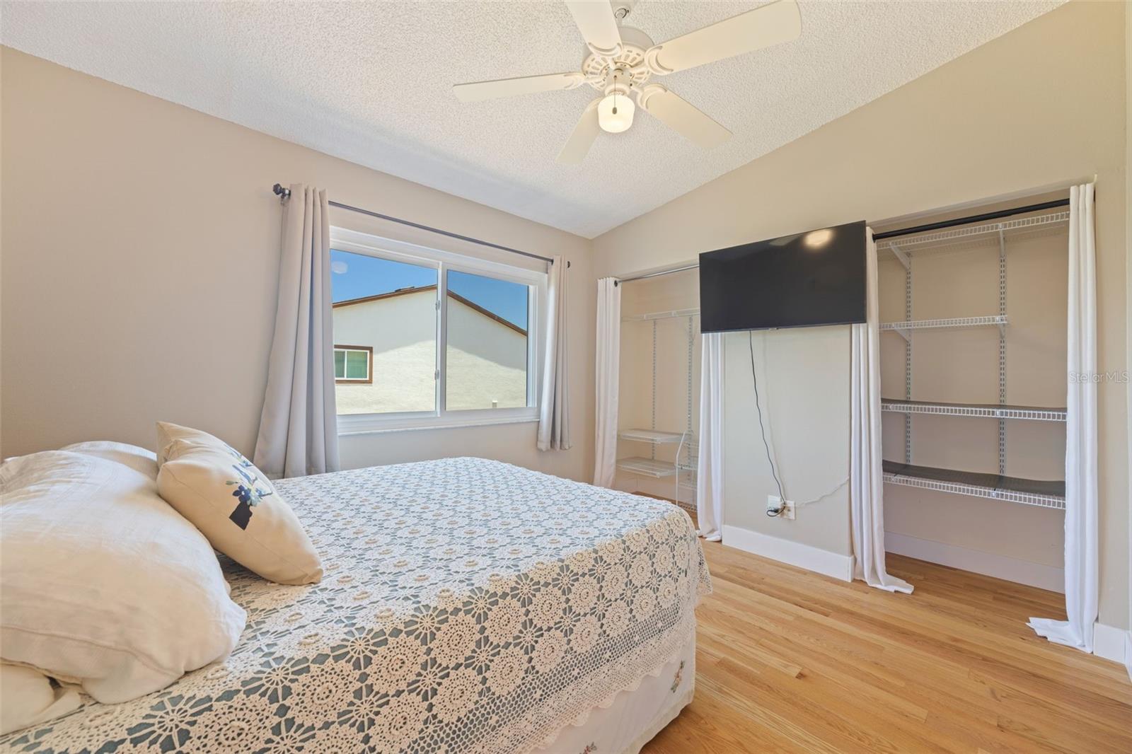 367 MADEIRA CIR — photo 33
