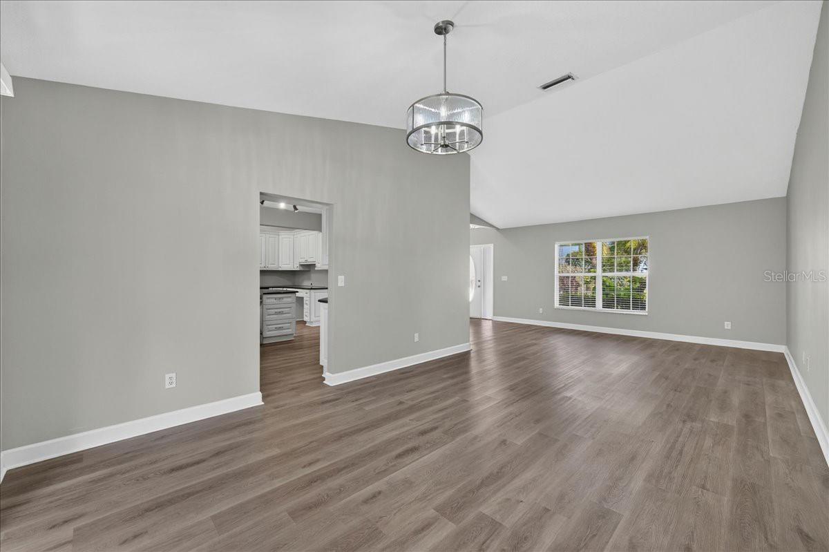 854 CHRISTINA CIR — photo 6