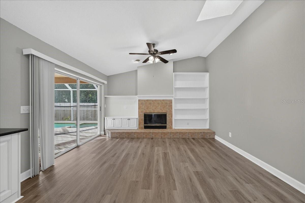 854 CHRISTINA CIR — photo 19