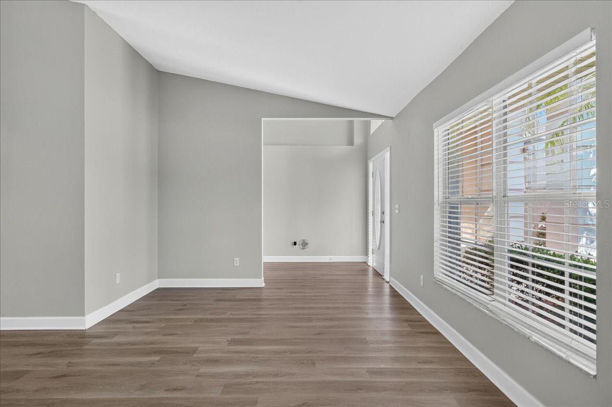 854 CHRISTINA CIR — photo 10