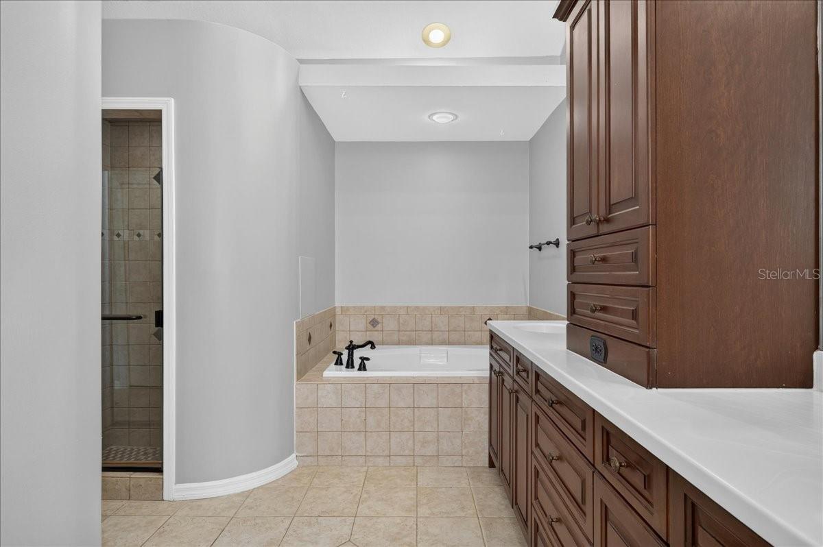 854 CHRISTINA CIR — photo 27