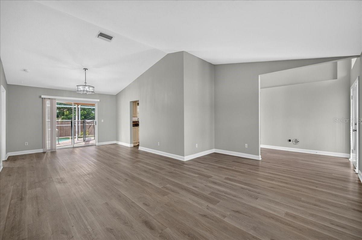 854 CHRISTINA CIR — photo 5