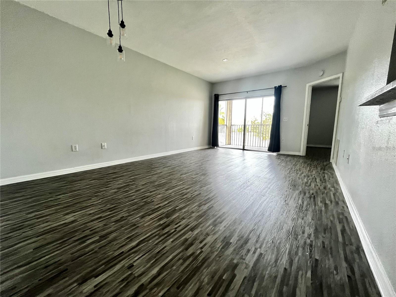 6011 SKYDALE WAY #201 — photo 6