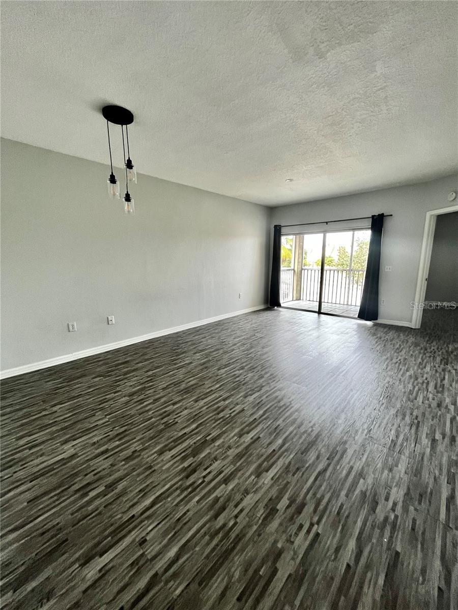 6011 SKYDALE WAY #201 — photo 8