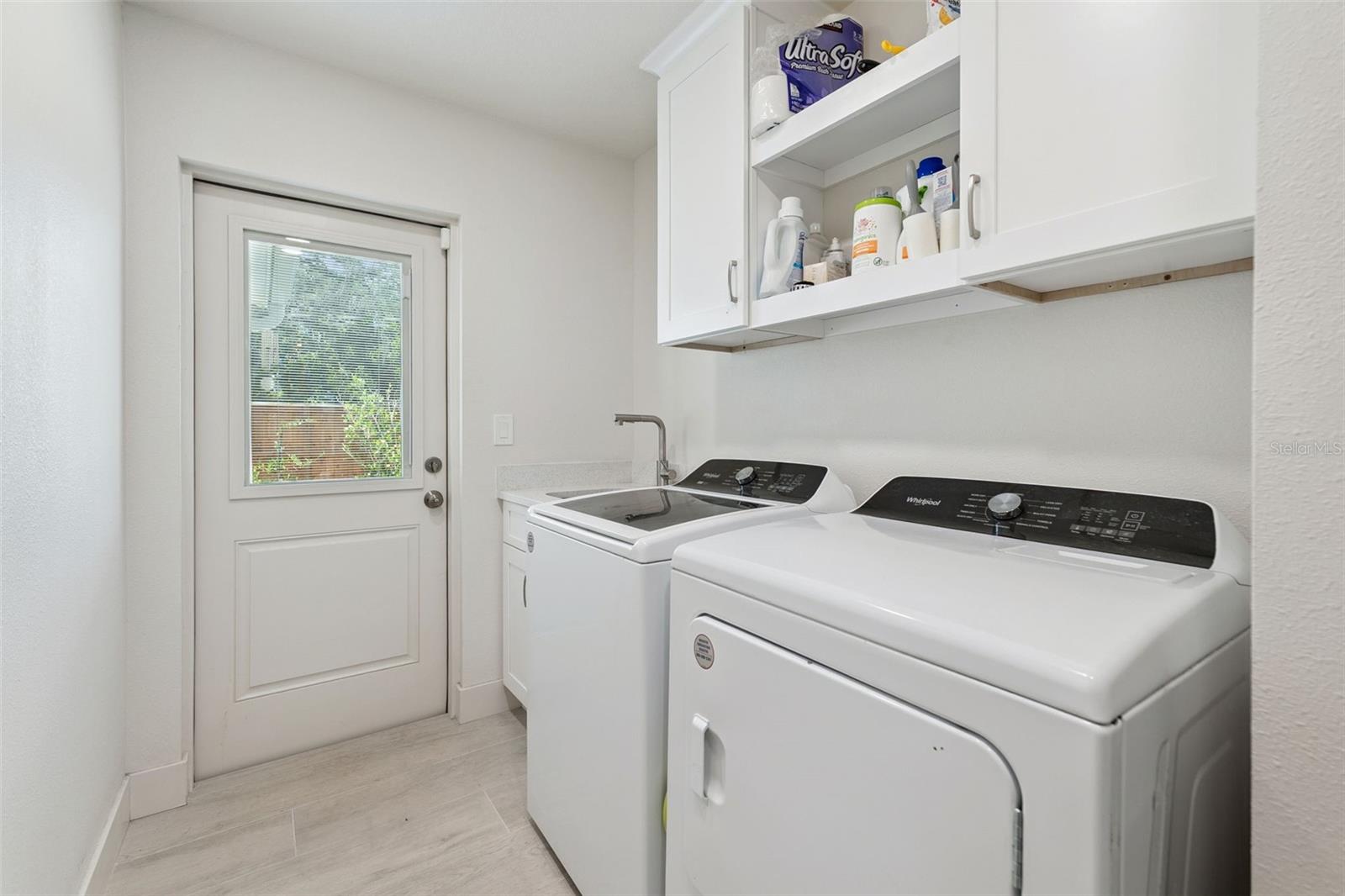 302 W COMANCHE AVE — photo 25