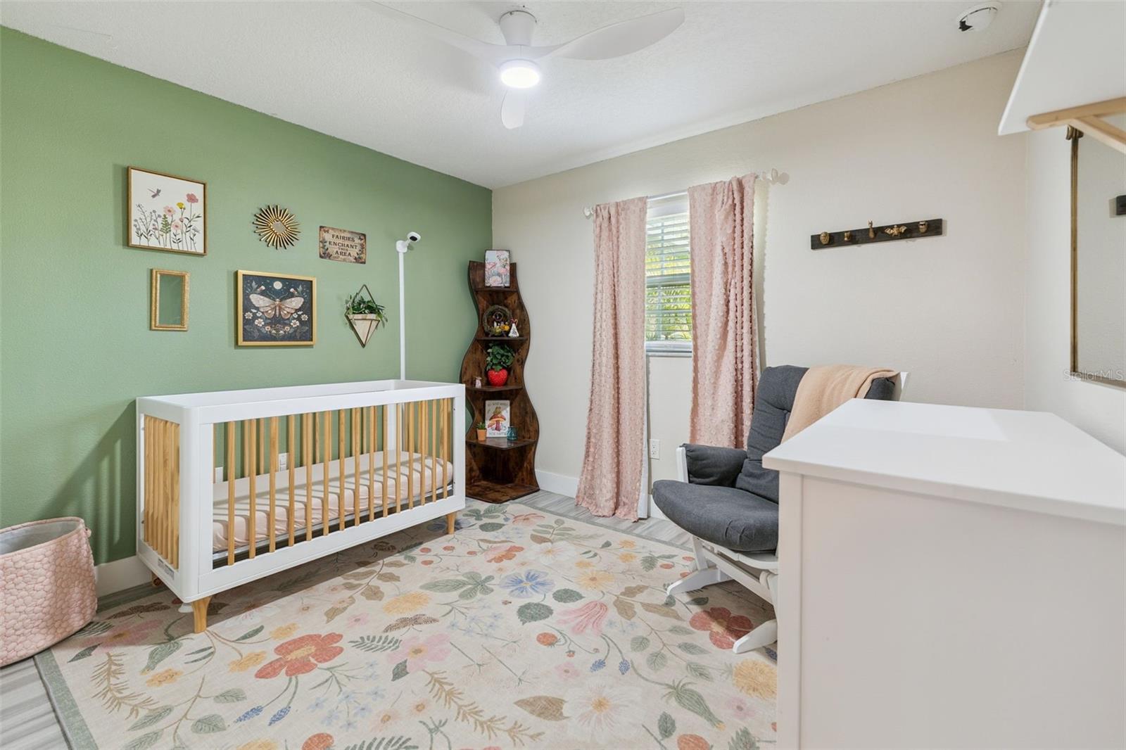 302 W COMANCHE AVE — photo 16