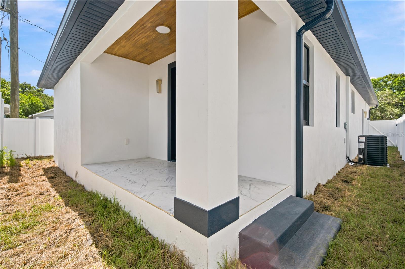 1121 ENGMAN ST — photo 36