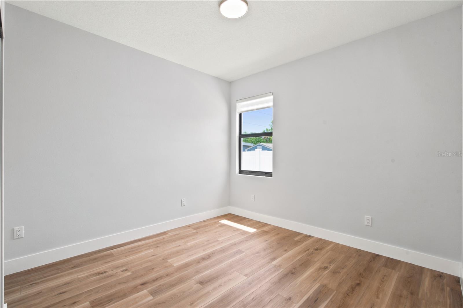 1121 ENGMAN ST — photo 30