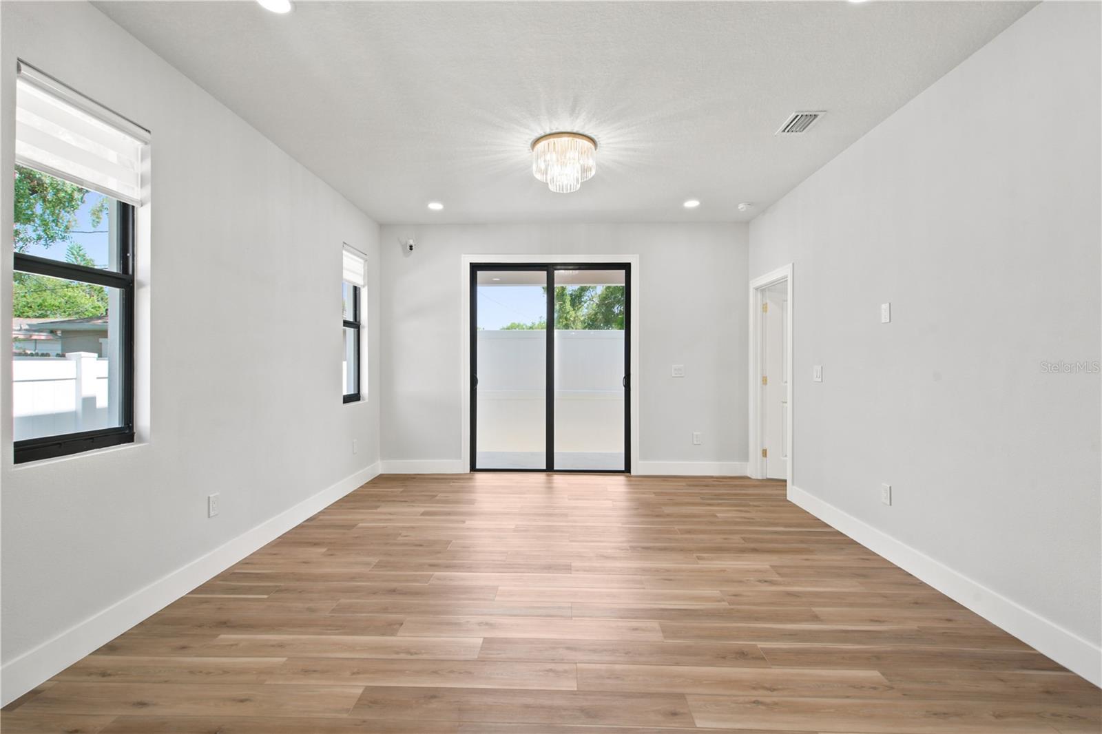 1121 ENGMAN ST — photo 34