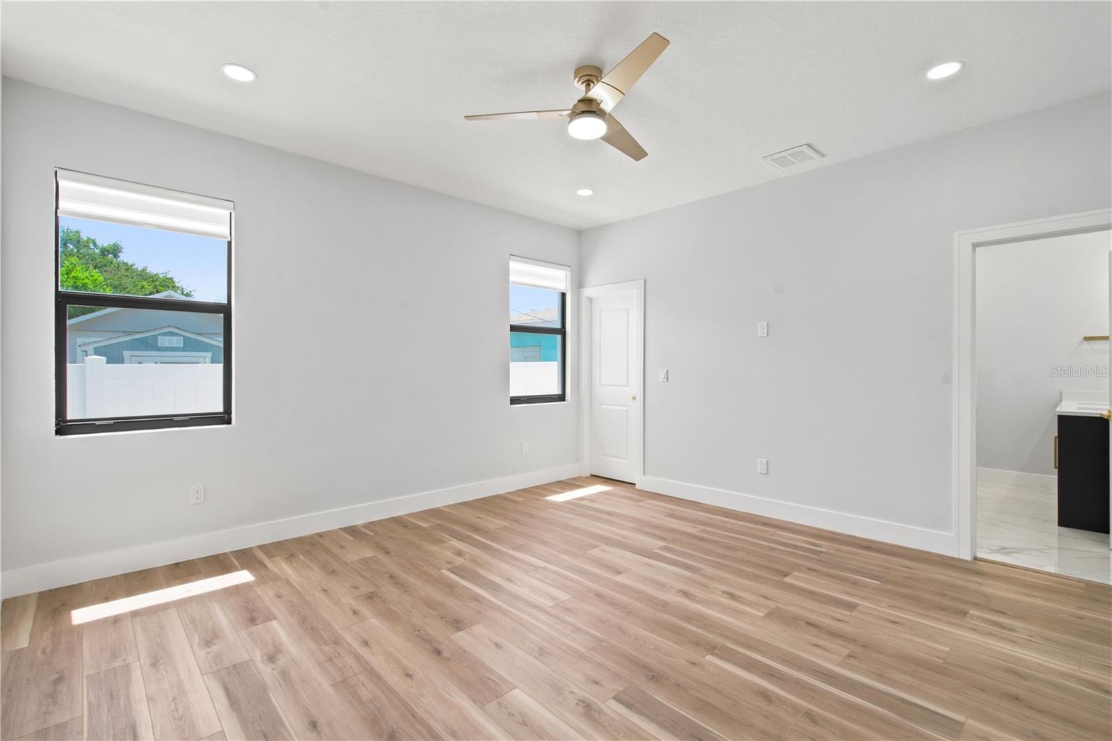 1121 ENGMAN ST — photo 16