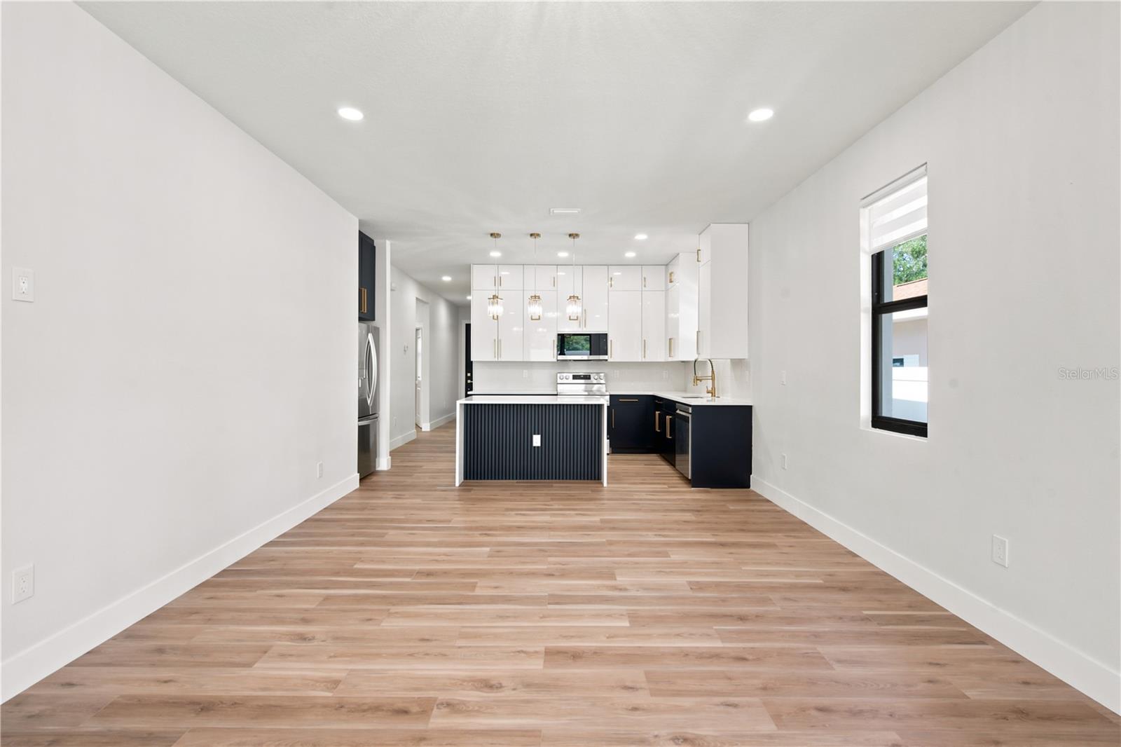 1121 ENGMAN ST — photo 11