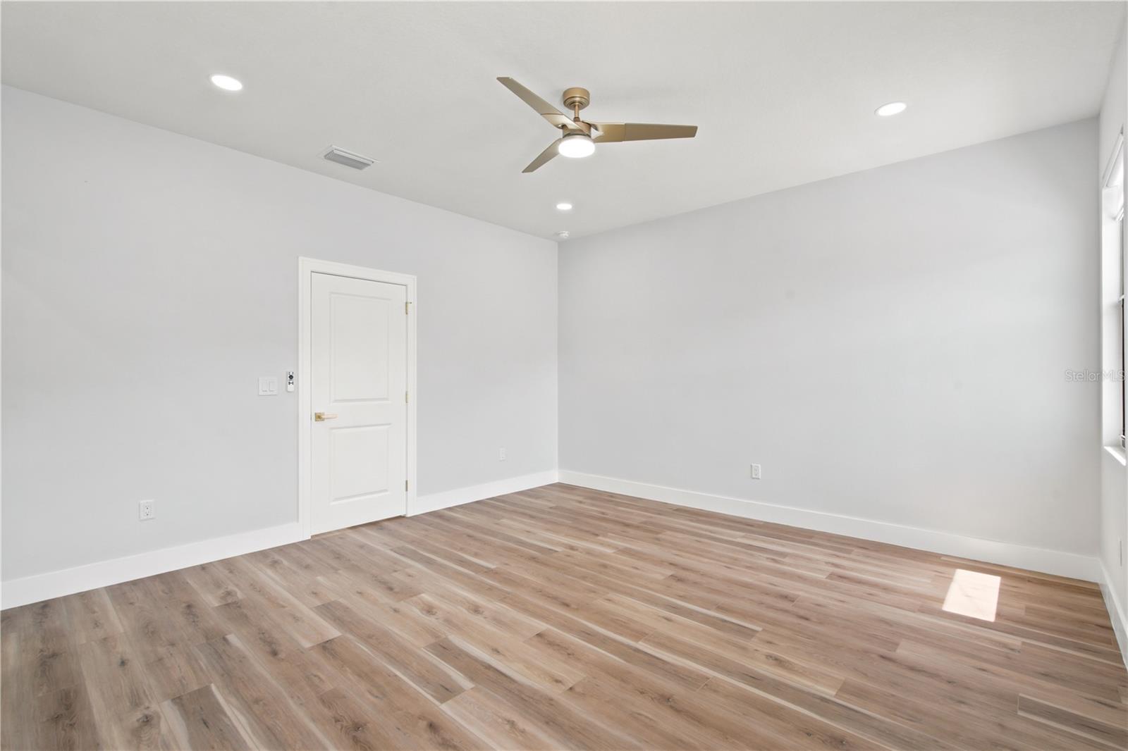 1121 ENGMAN ST — photo 23