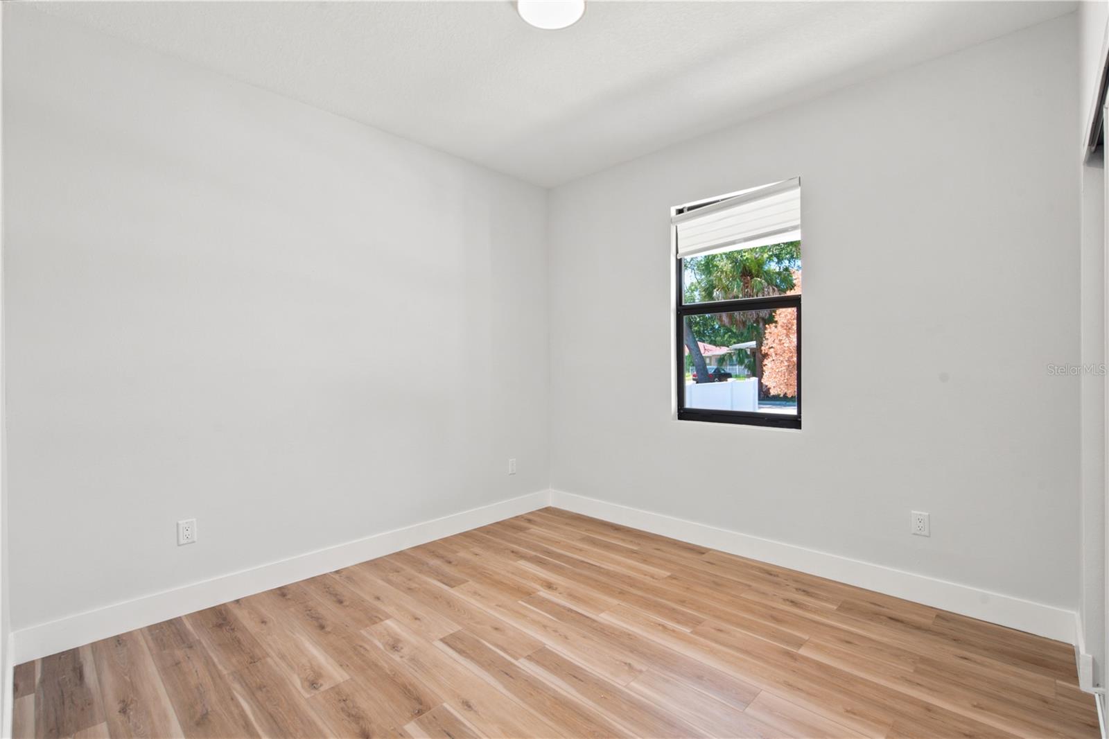 1121 ENGMAN ST — photo 27
