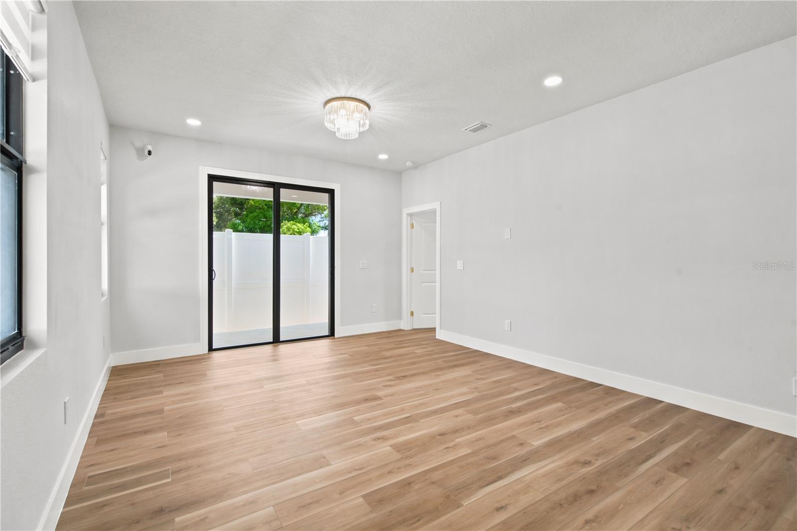 1121 ENGMAN ST — photo 15