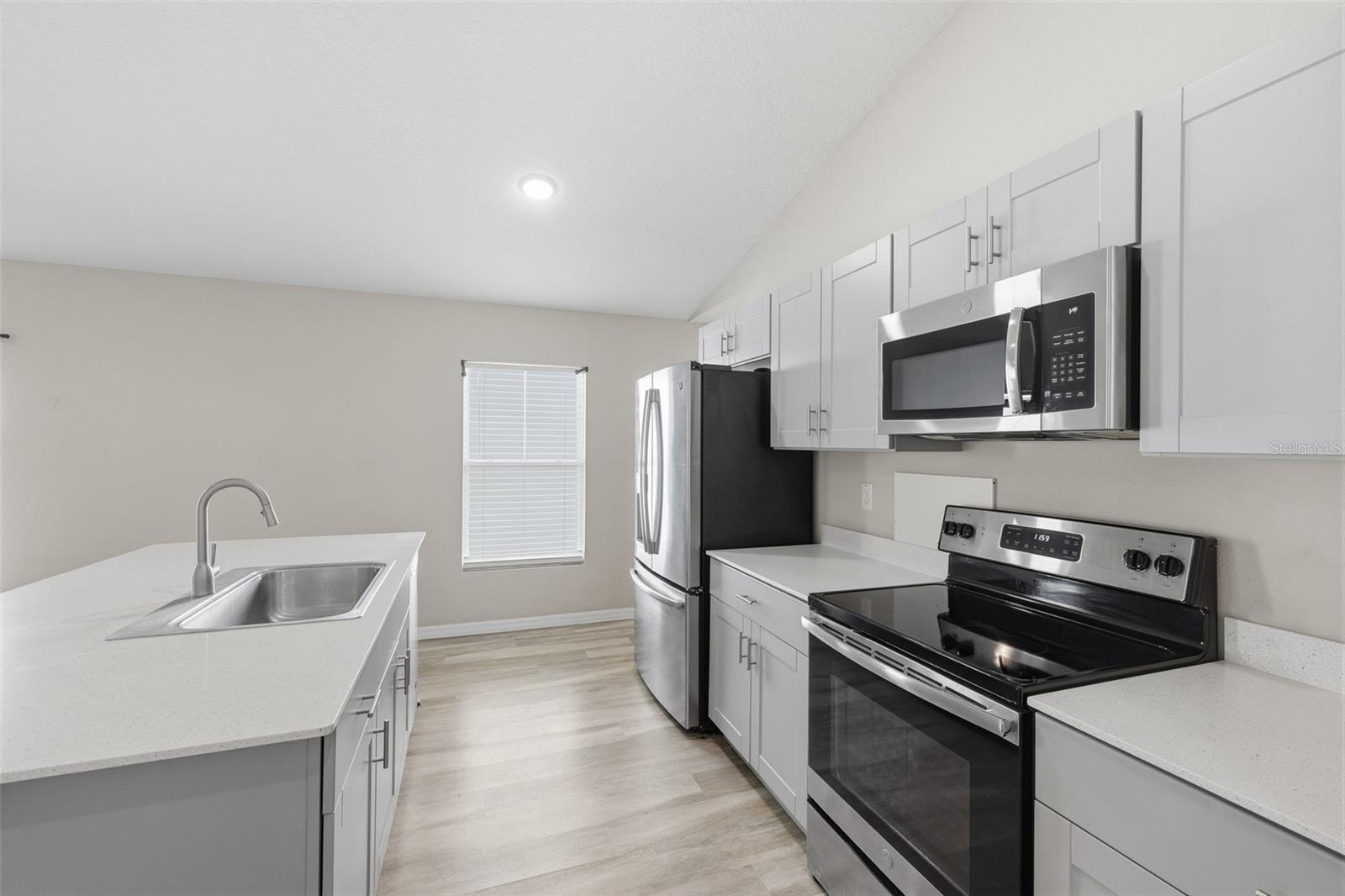 13011 PENNYBROOK DR — photo 11