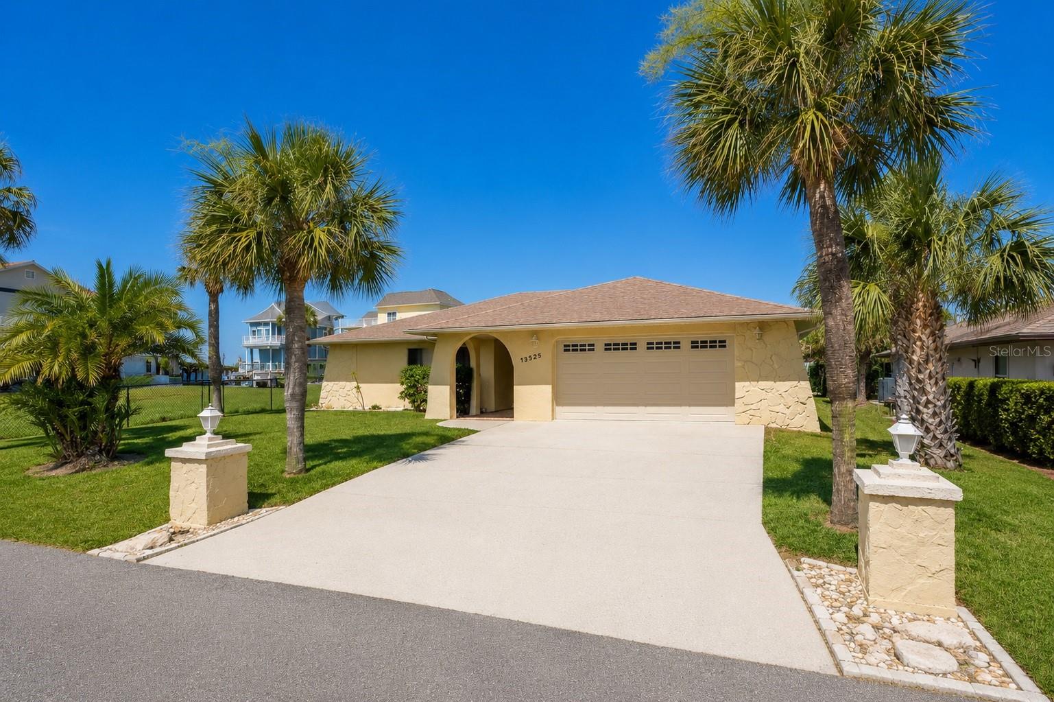13525 CLAUDIA DR — photo 11