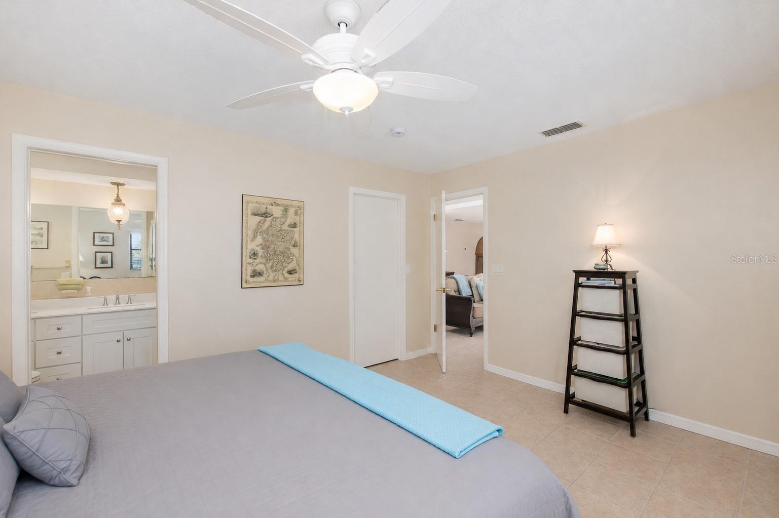 13525 CLAUDIA DR — photo 32