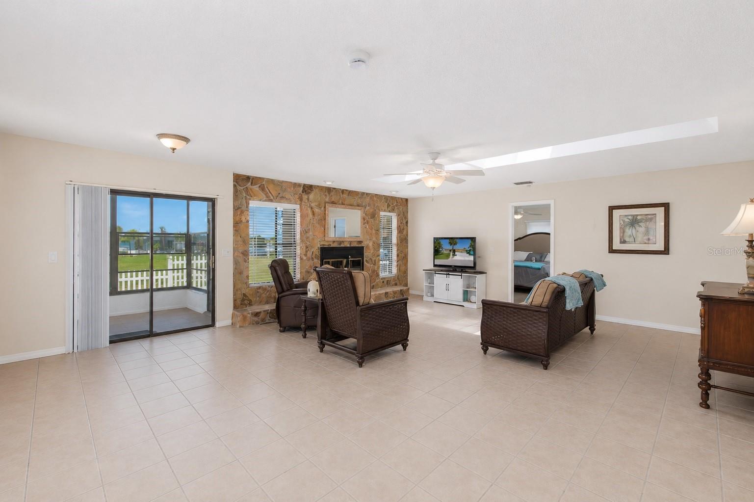 13525 CLAUDIA DR — photo 26