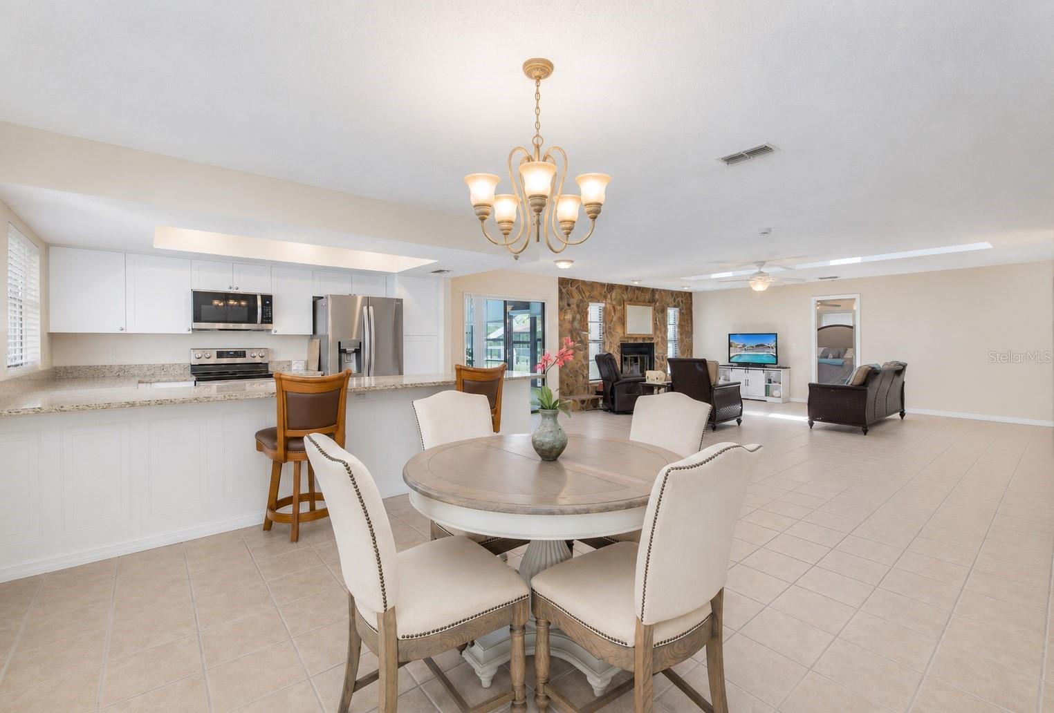 13525 CLAUDIA DR — photo 25
