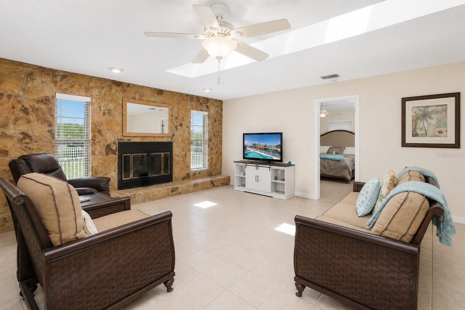 13525 CLAUDIA DR — photo 27