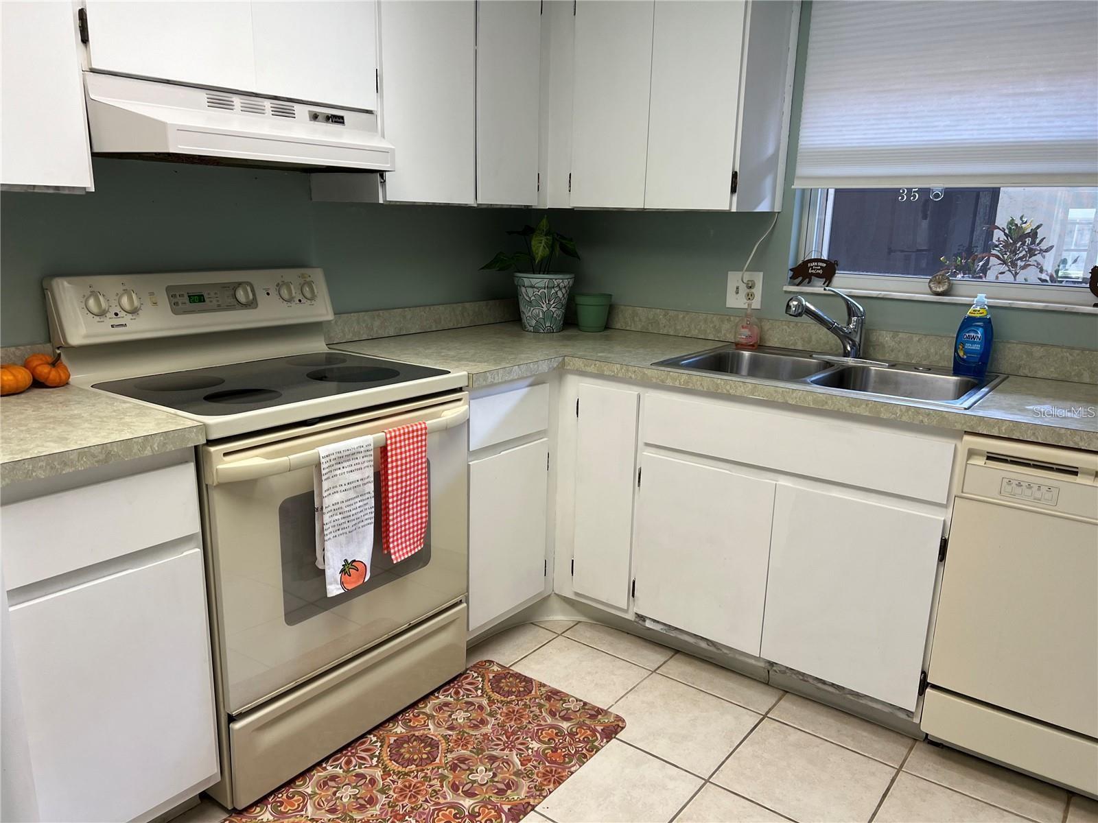 1100 E BAY DR #35 — photo 3