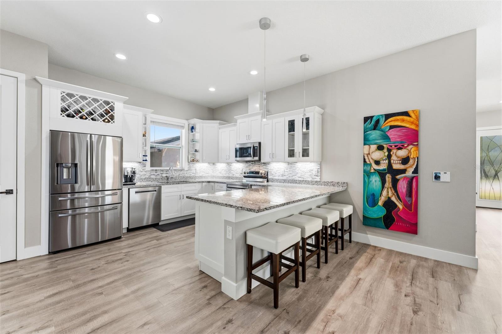 112 W SLIGH AVE — photo 10