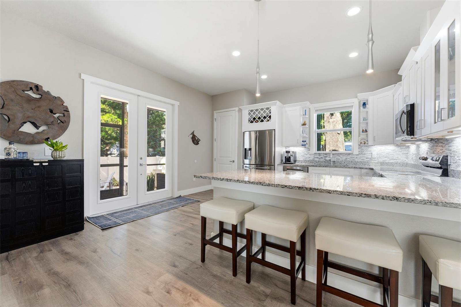 112 W SLIGH AVE — photo 13