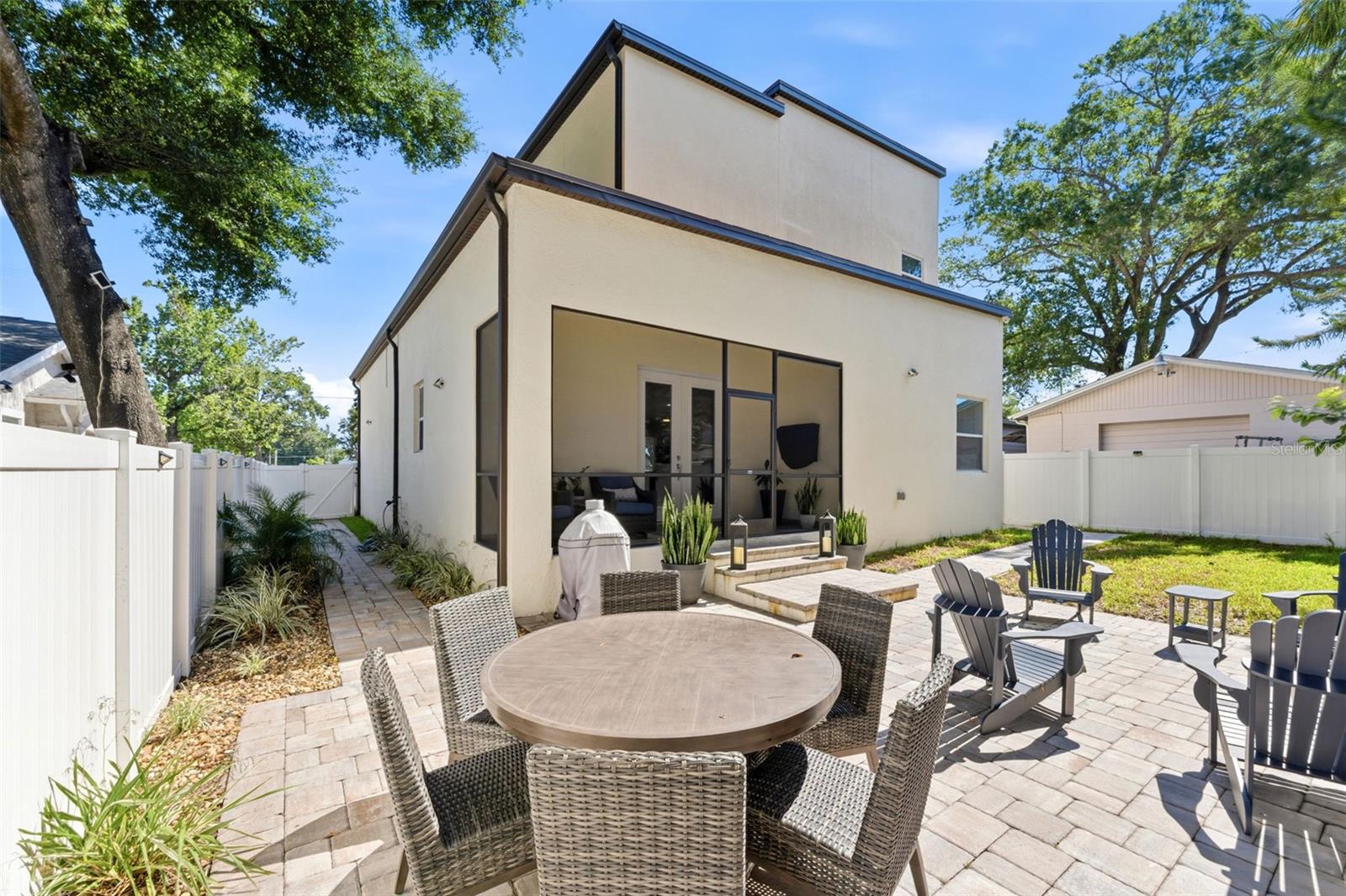 112 W SLIGH AVE — photo 30