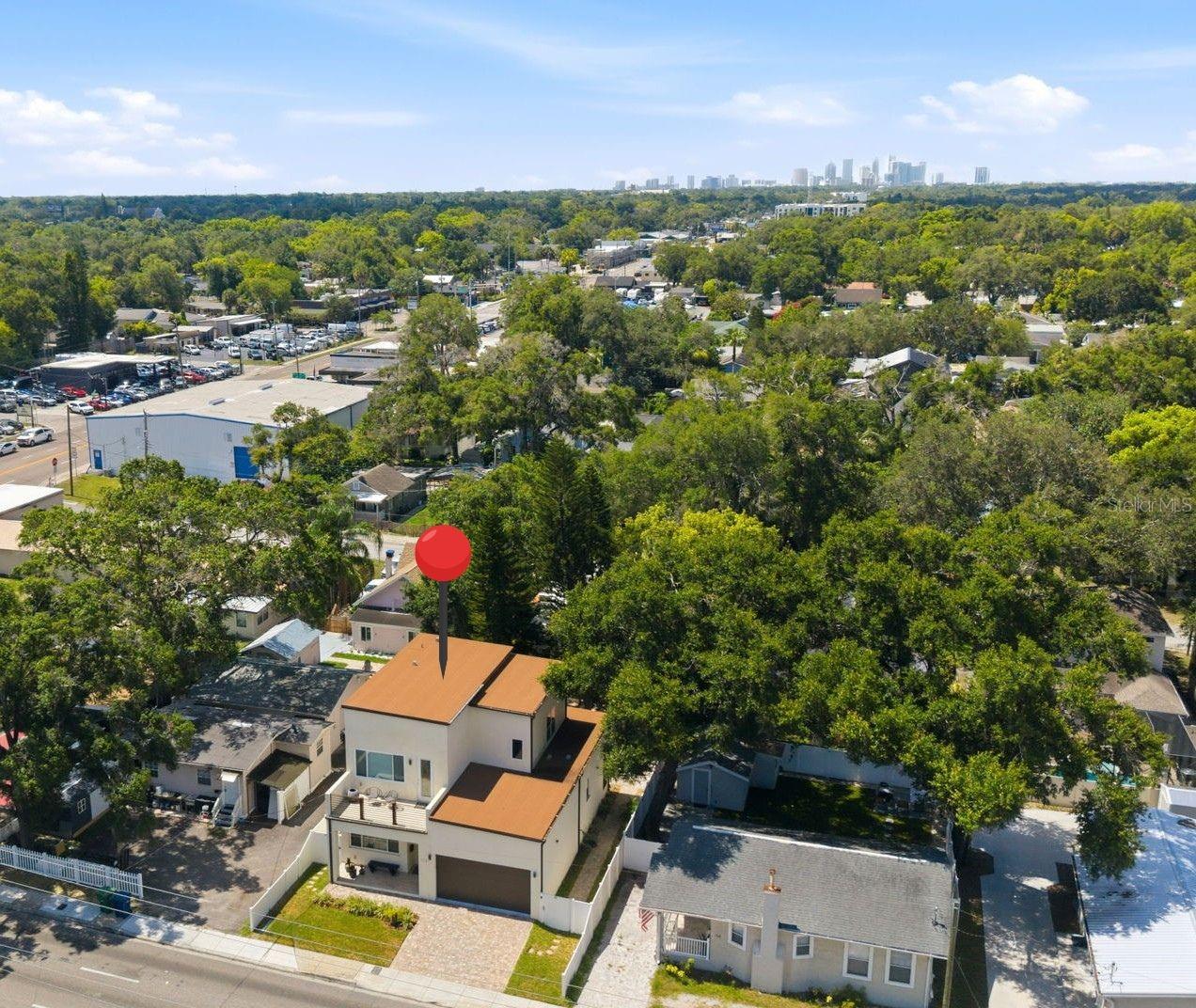 112 W SLIGH AVE — photo 32
