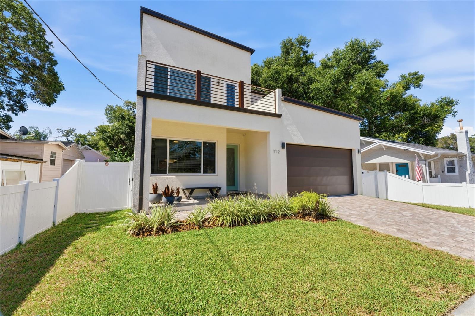 112 W SLIGH AVE — photo 3