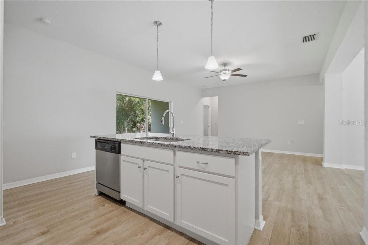 4165 TWINBUSH TER — photo 12