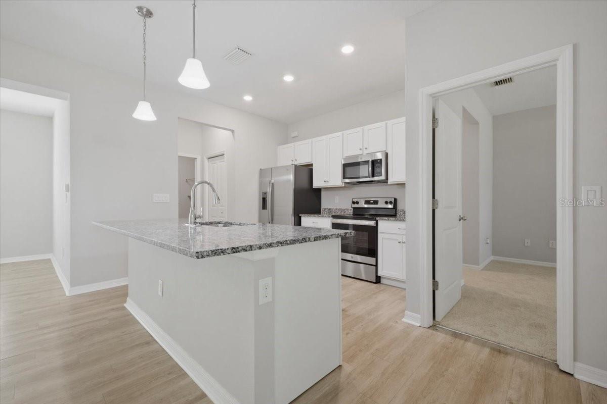 4165 TWINBUSH TER — photo 8