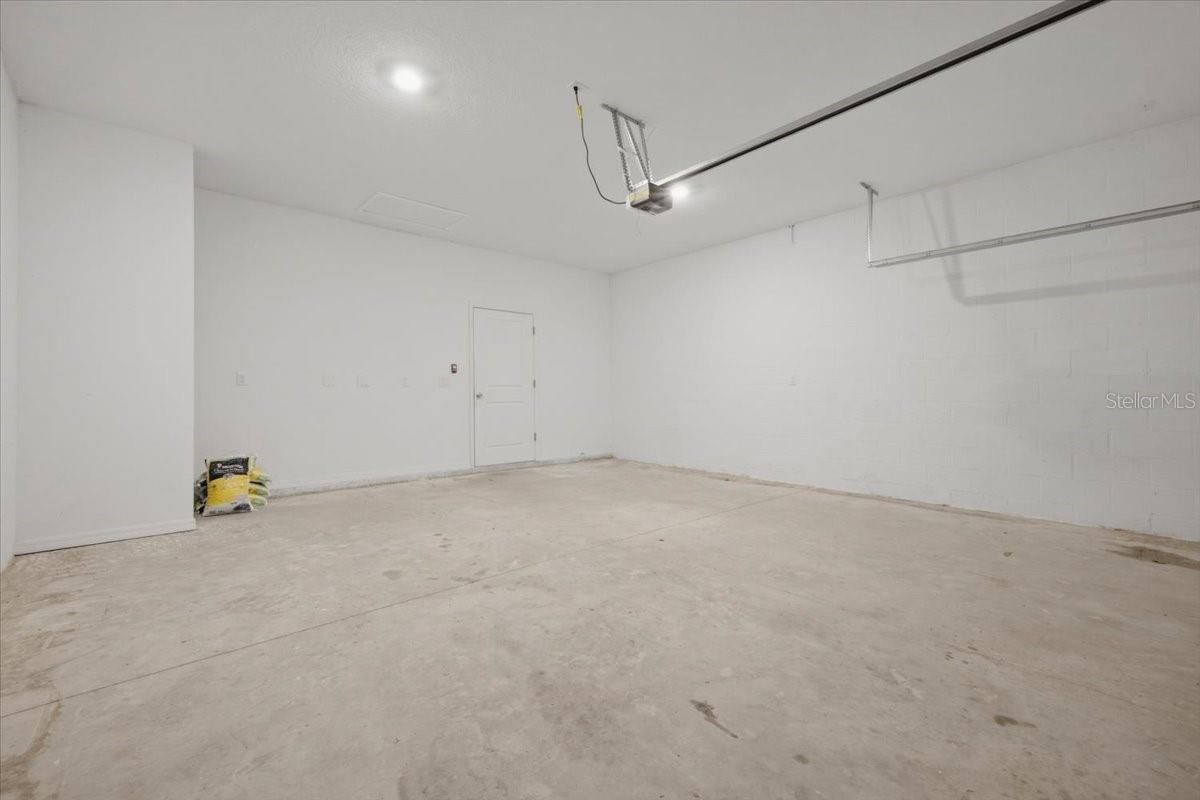 4165 TWINBUSH TER — photo 32