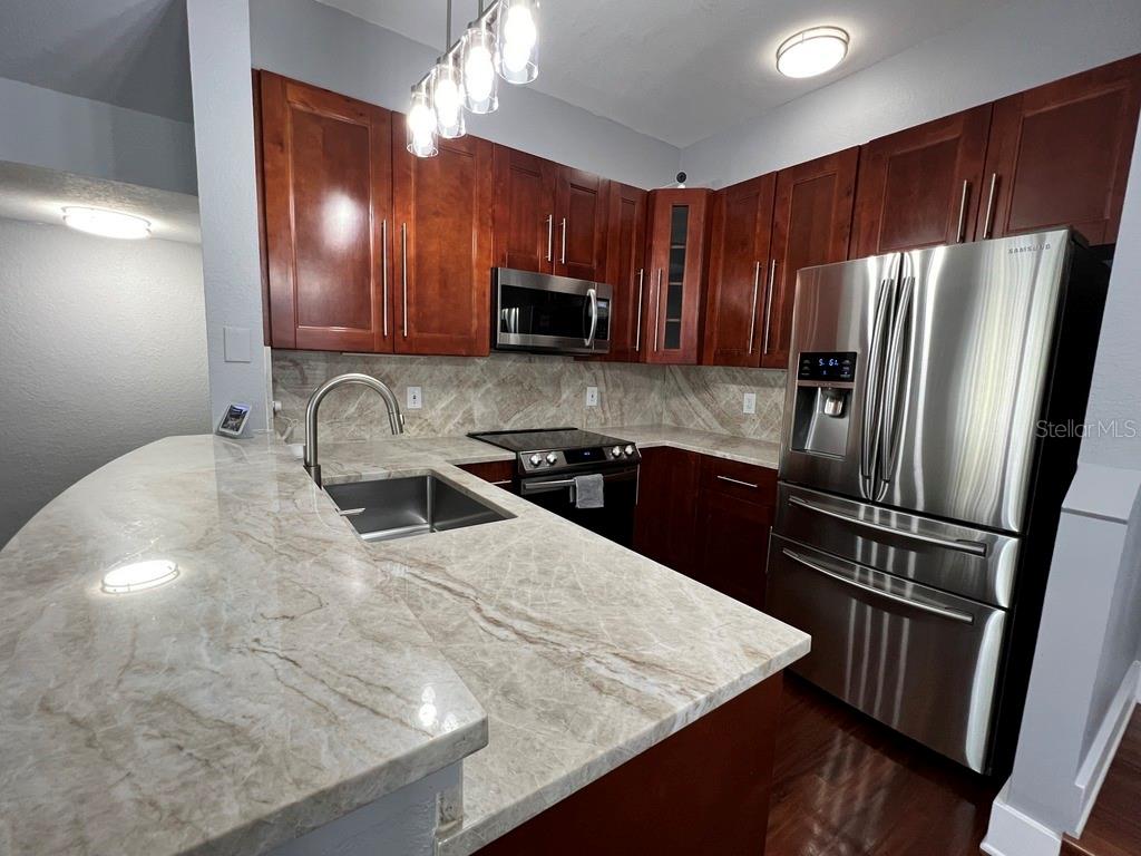 716 PROMENADE PL — photo 16